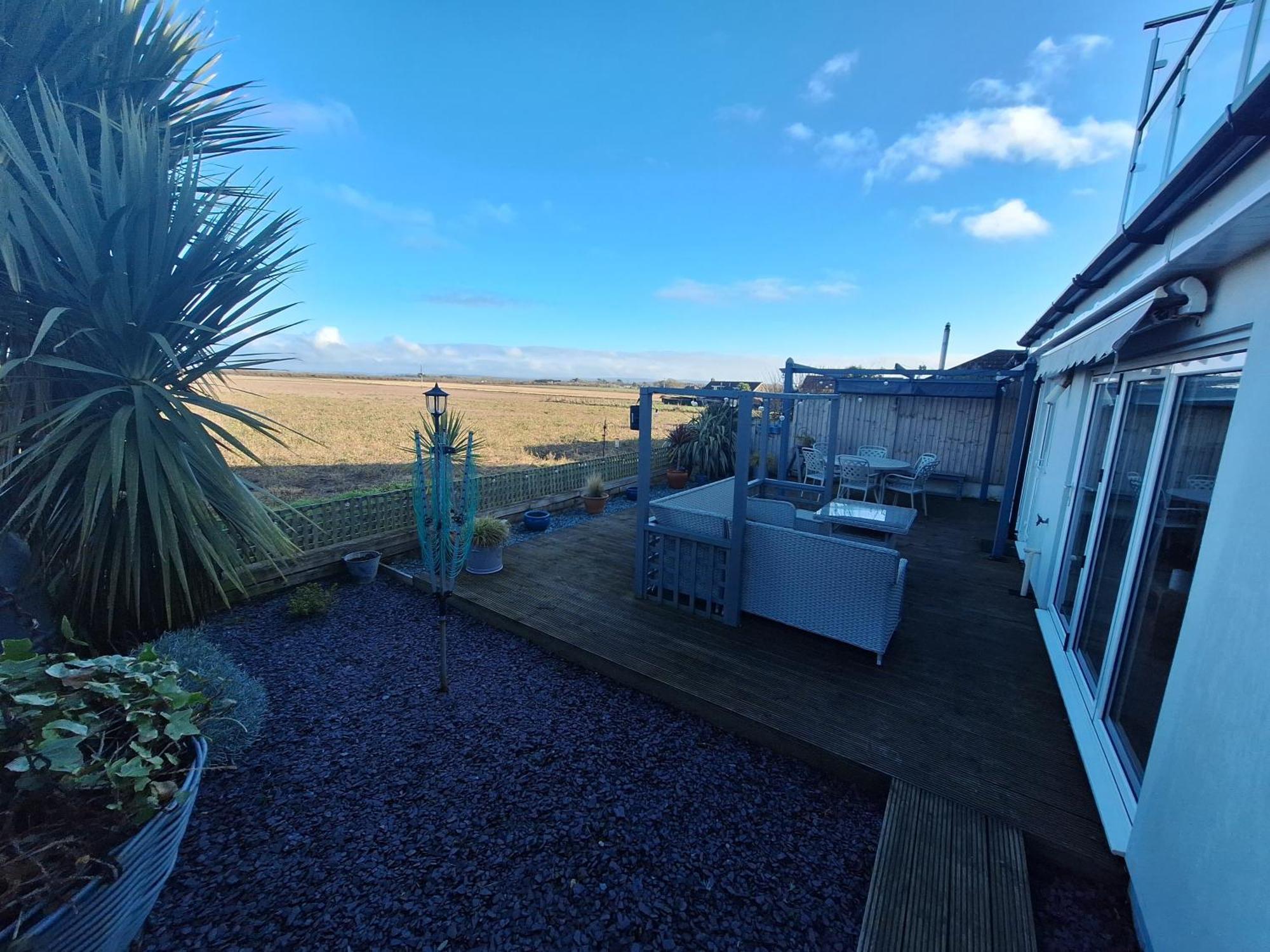 By The Sea, From Sleeps 6 Отель типа 