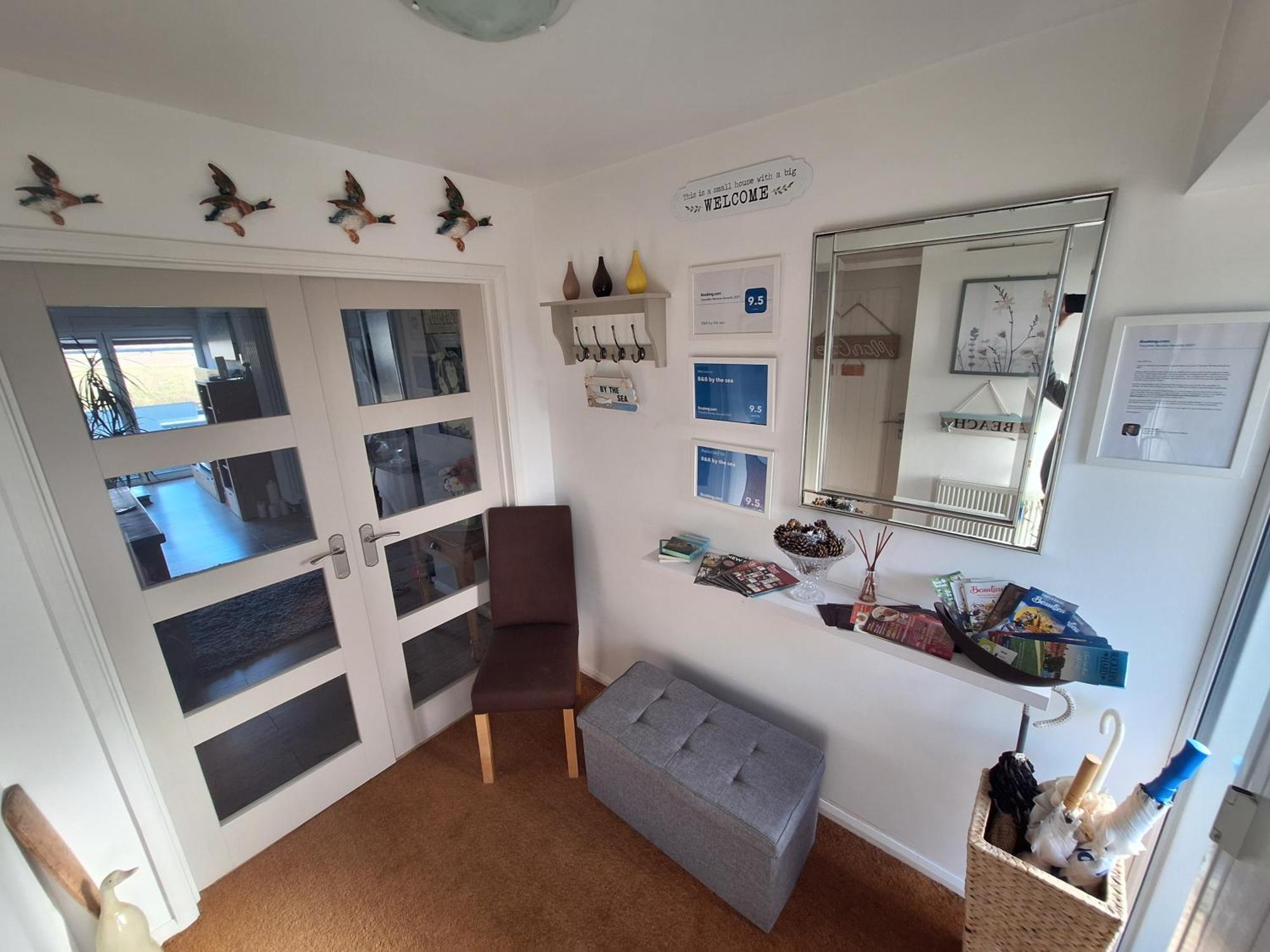 By The Sea, From Sleeps 6 Отель типа 